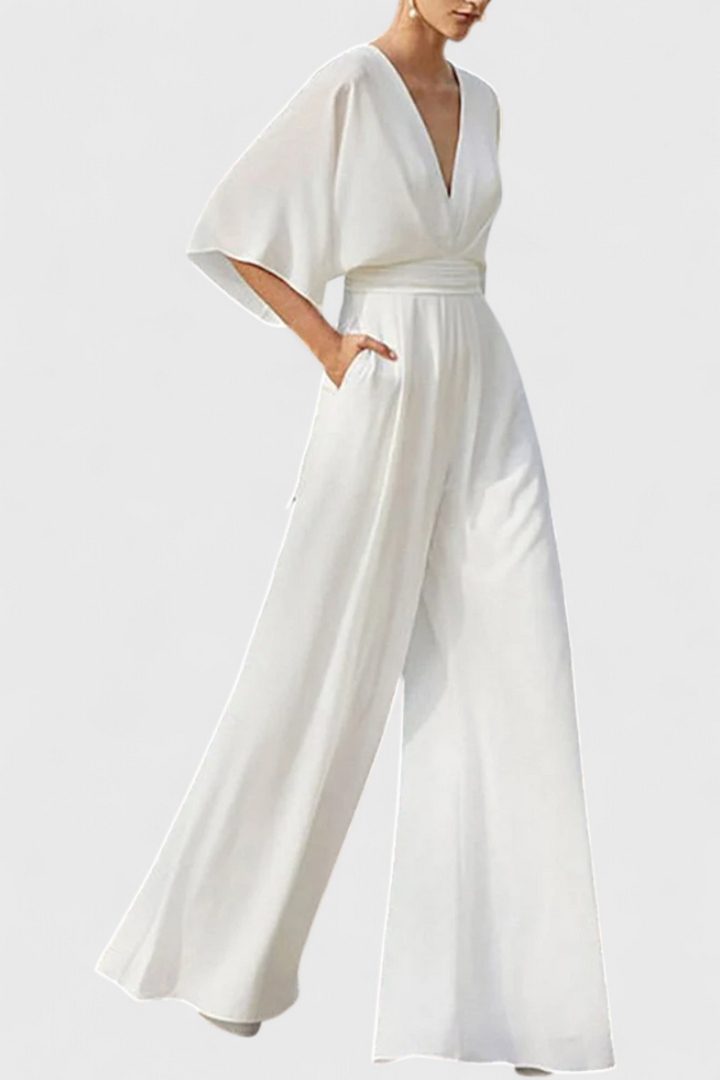 Isaura Combinaison Élégante à Manches Cape et Décolleté en V