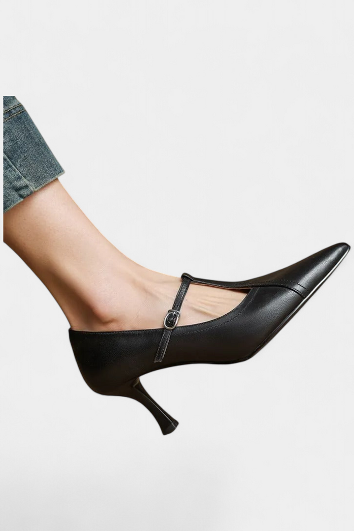 Zulema Escarpins T-Bar à Pointe Fine et Talon Stiletto