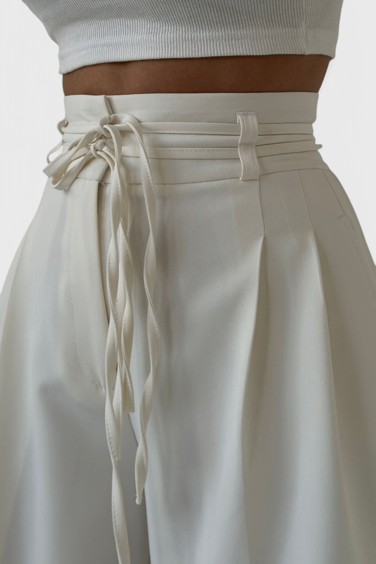 Sophie Pantalon Taille Haute à Jambes Larges avec Détail de Cordons
