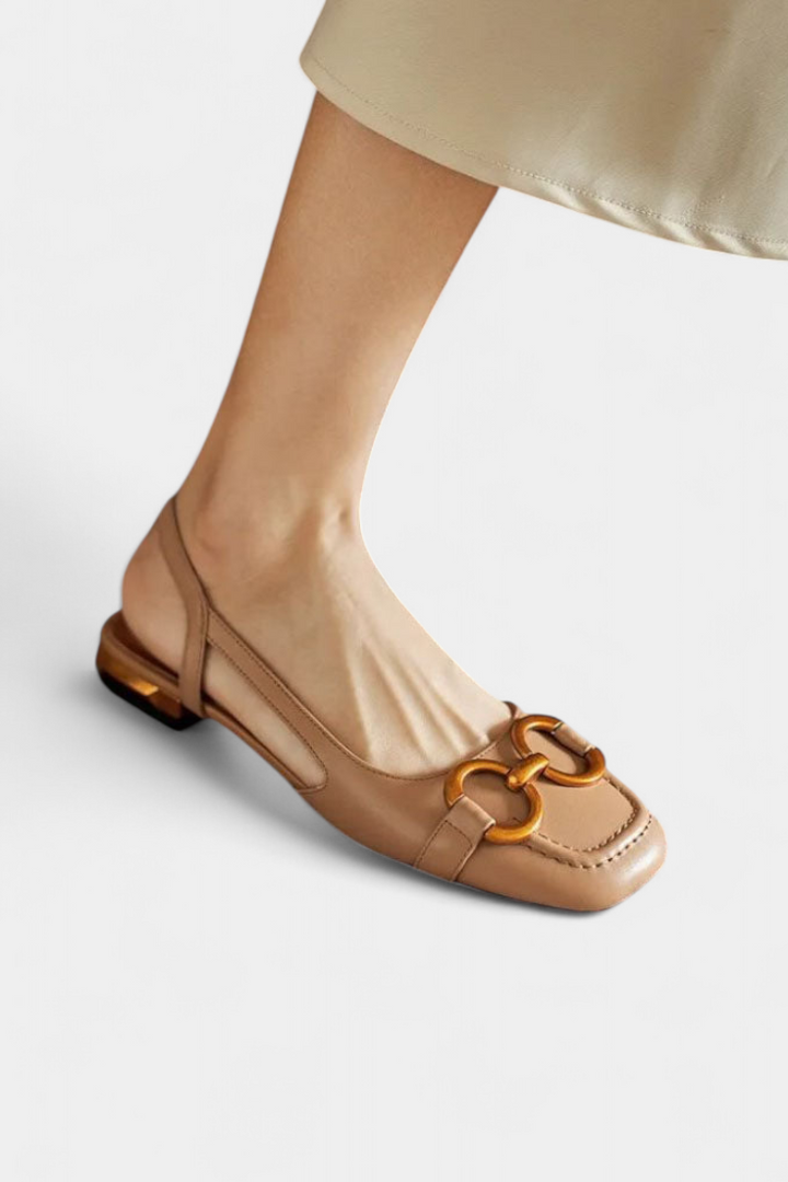Alma Mocassins Slingback à Bout Carré et Détail de Chaîne Métallique