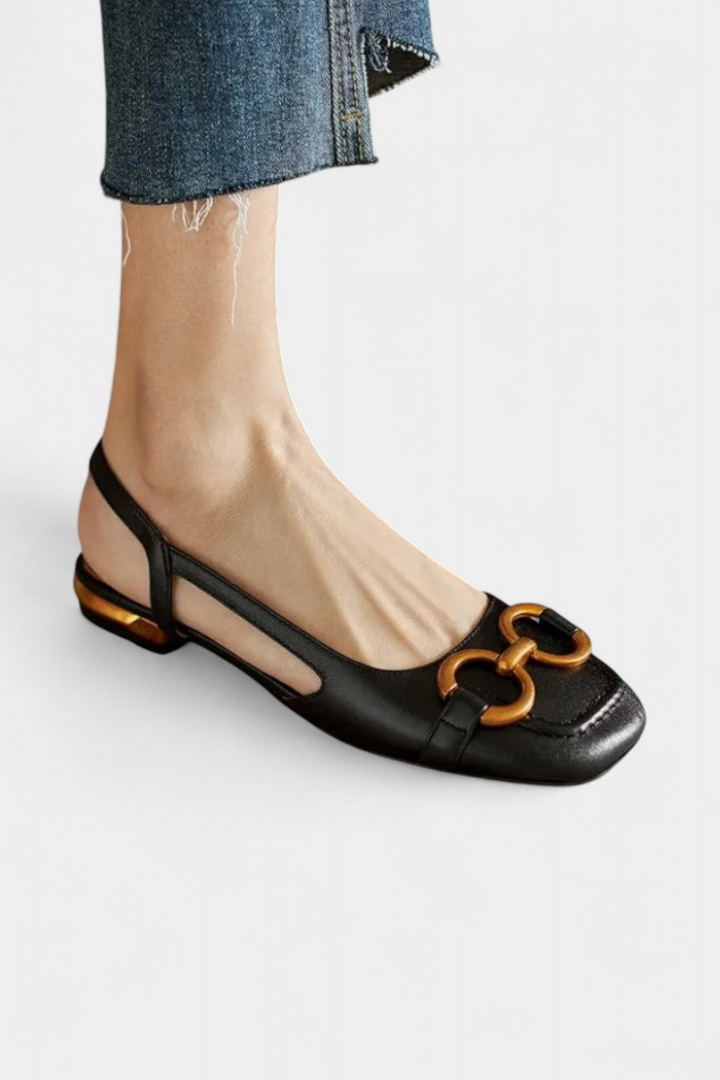 Alma Mocassins Slingback à Bout Carré et Détail de Chaîne Métallique