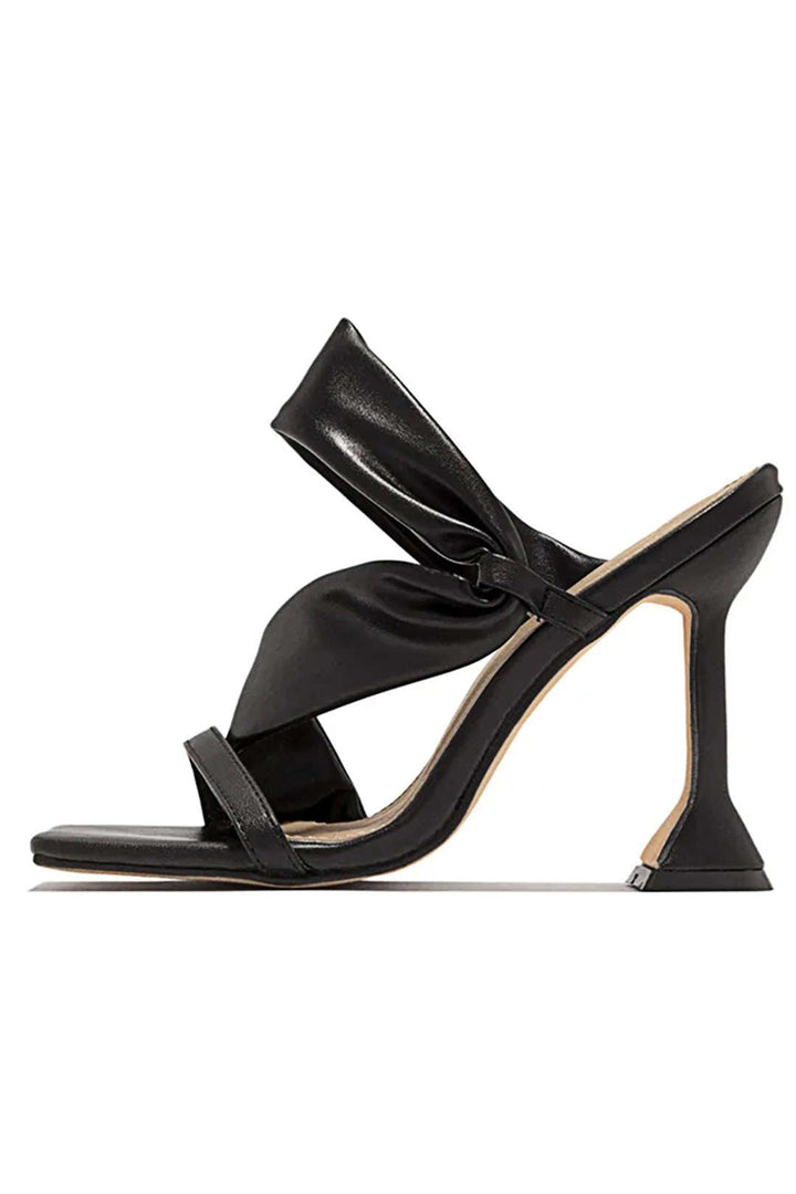 Sarah Sandales à talons hauts avec bout carré en métal froissé