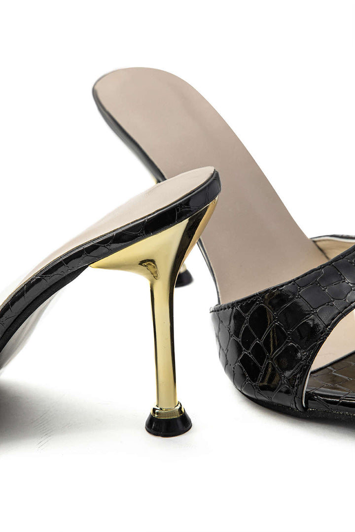 Sandales à talons hauts ouvertes sans bride à la cheville