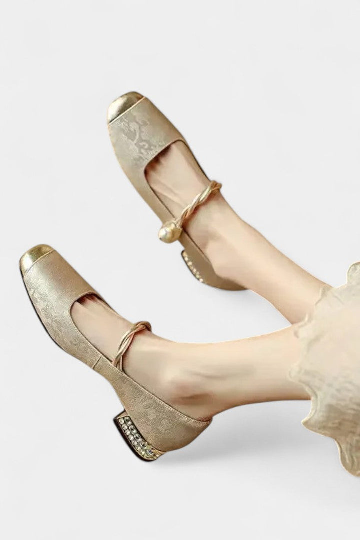 Mestelle Mary Janes Vernis à Talons Carrés et Détails Perlés