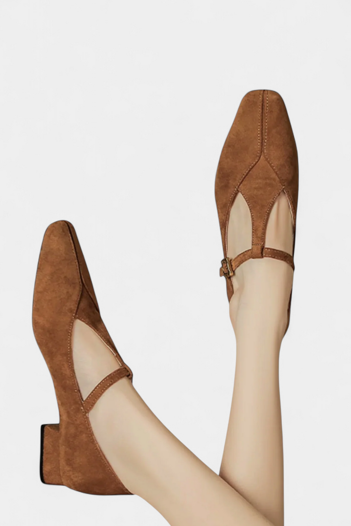 Elly Talons Bas Classiques avec Sangle à Boucle Ajustable