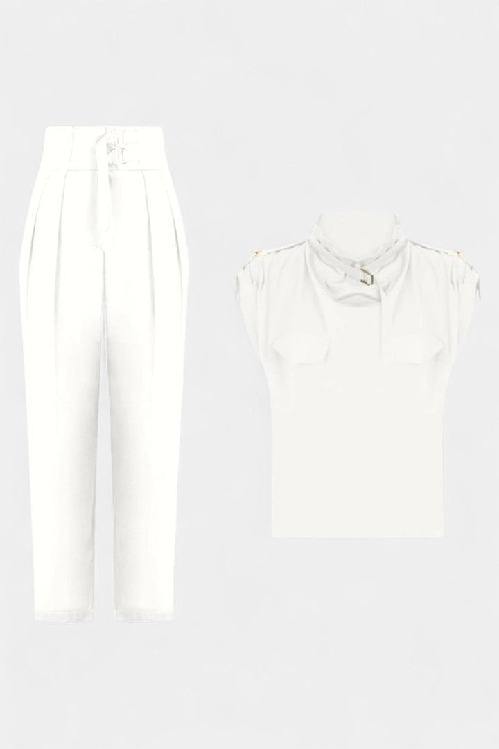 Cassis Combinaison Ceinturée à Col Froncé et Coupe Droite