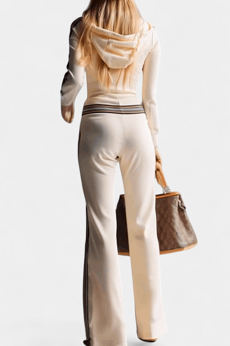 Angélise Combinaison Tricotée à Capuche et Rayures Contrastées