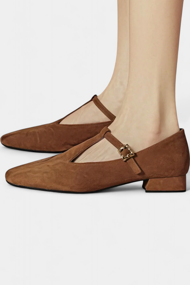 Elly Talons Bas Classiques avec Sangle à Boucle Ajustable