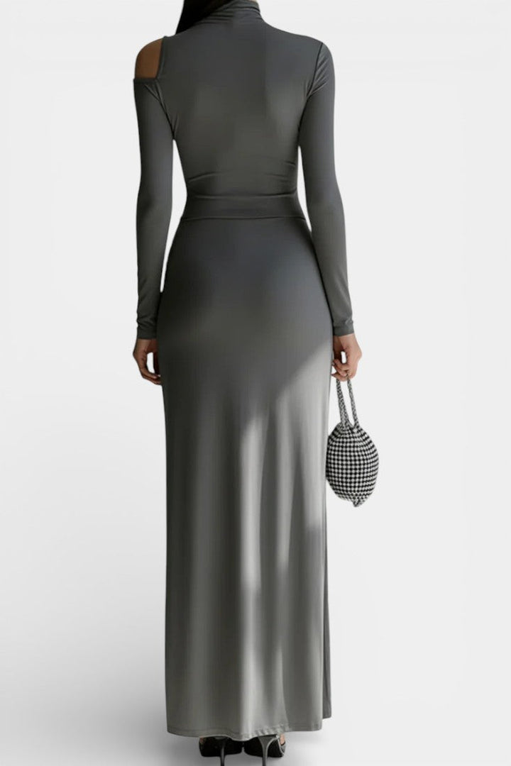 Florinda Robe Longue Sophistiquée à Détails Froncés et Découpes