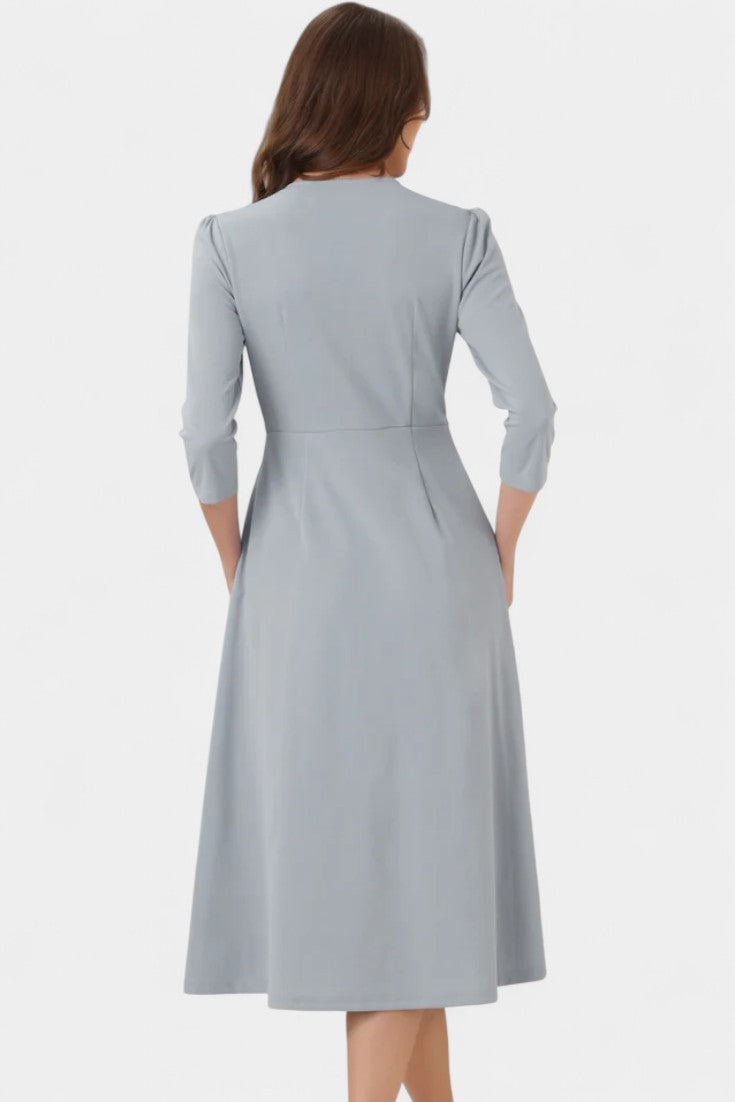 Nairi Robe Ligne A Unie à Encolure Échancrée et Manches Trois-Quarts