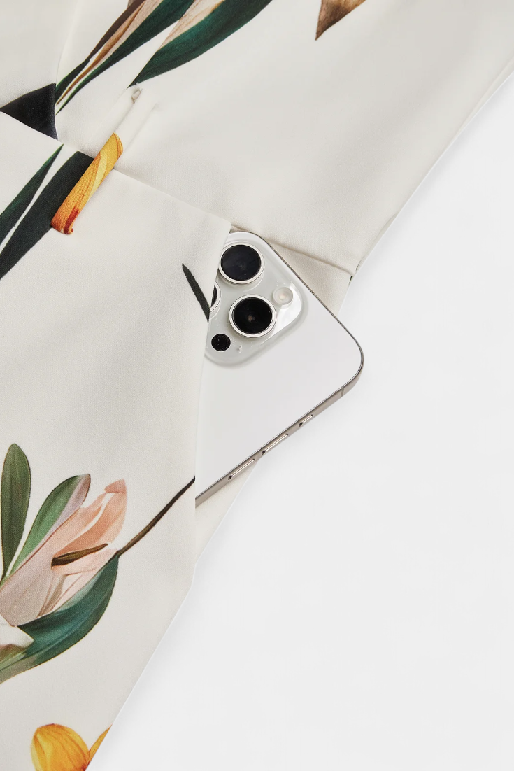 Slara Combinaison Blanche à Décolleté en V et Taille Ceinturée