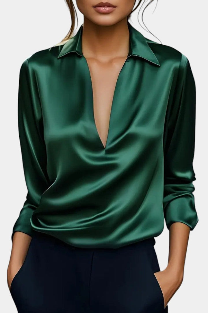 Aline Blouse en Satin Argenté à Décolleté Plongeant