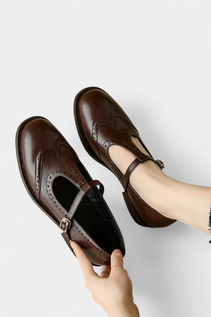 Celestina Mary Janes T-Strap Élancées