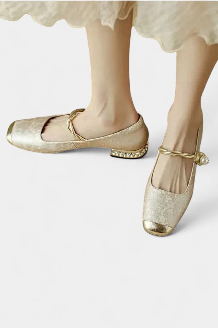 Mestelle Mary Janes Vernis à Talons Carrés et Détails Perlés