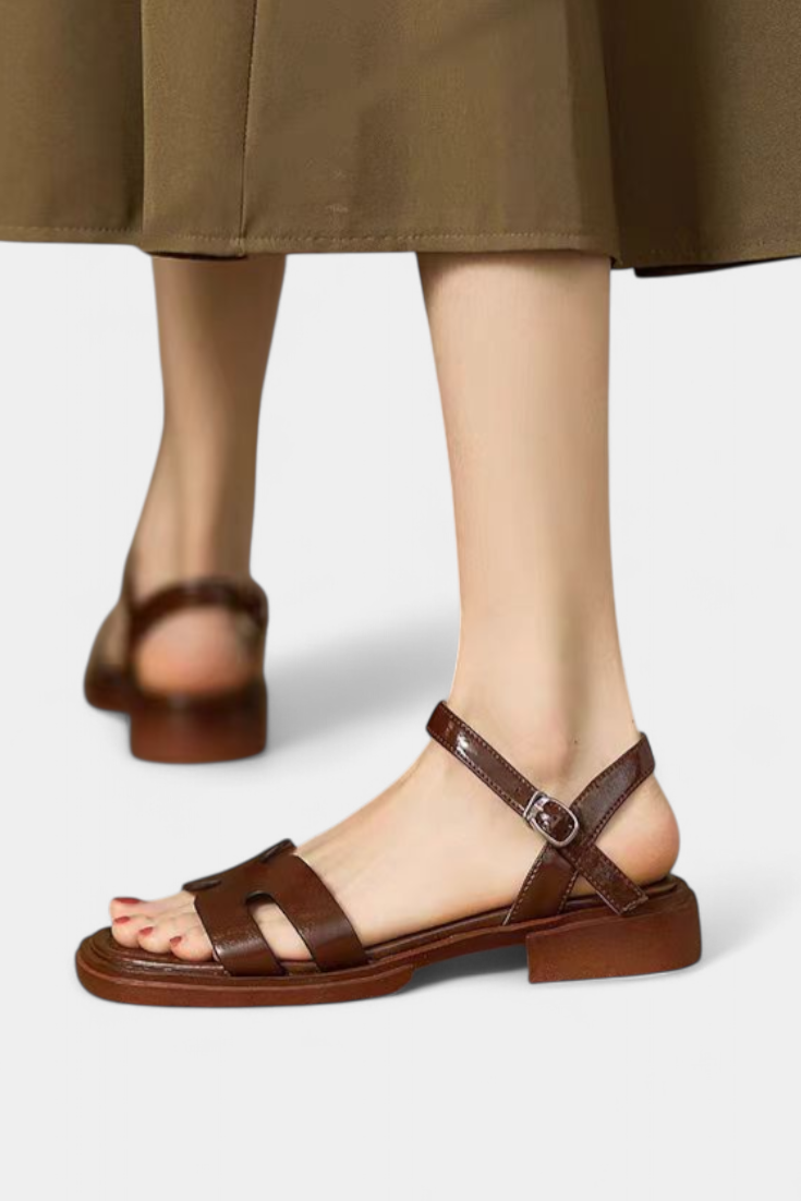 Calyssa Sandales Minimalistes à Bride Ajustable et Talon Bas