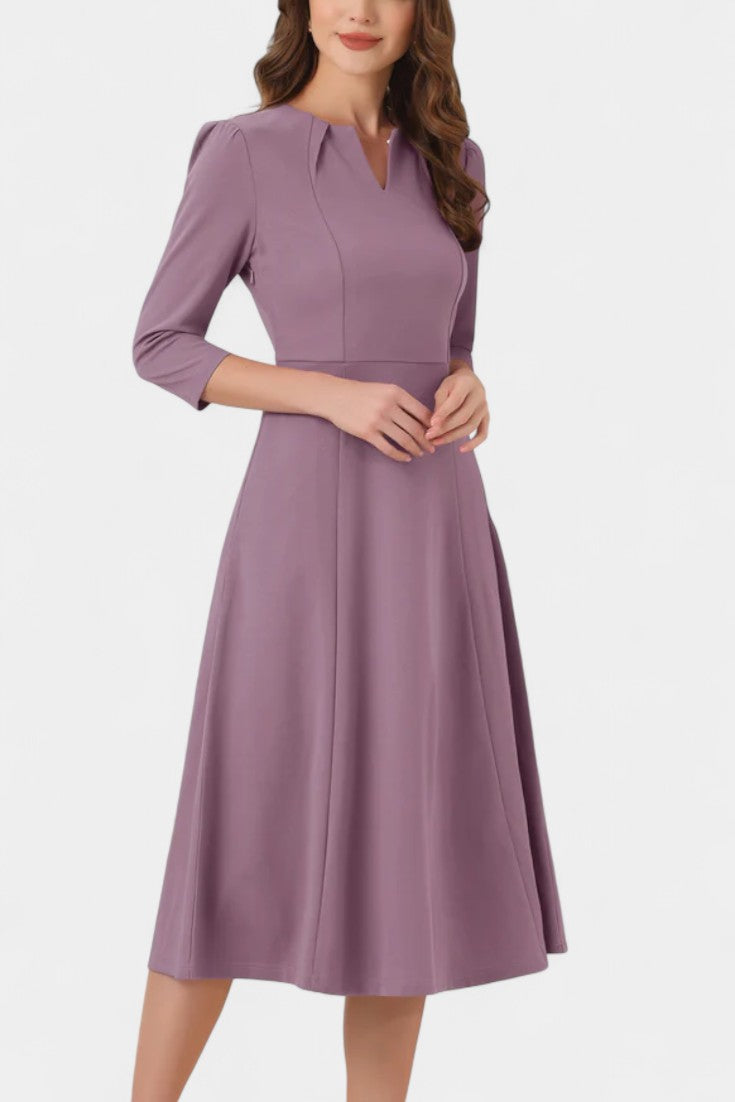 Nairi Robe Ligne A Unie à Encolure Échancrée et Manches Trois-Quarts