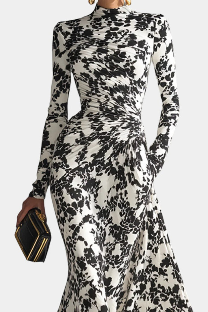 Amada Robe Portefeuille Florale Noir et Blanc à Col Montant