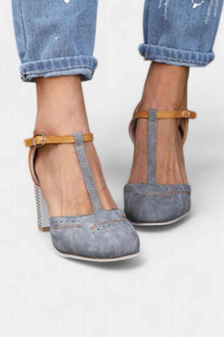 Mira Talons Blocs avec Bride en T et Détails Perforés